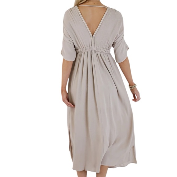Neutral Maxi Dress – Bump Friendly Size Medium NWT - Picture 2 of 9